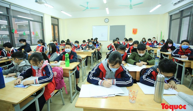 Hàng triệu học sinh, sinh viên đi học trở lại vào ngày 17/2, Bộ GDĐT yêu cầu tăng cường phòng chống dịch  - Ảnh 1.