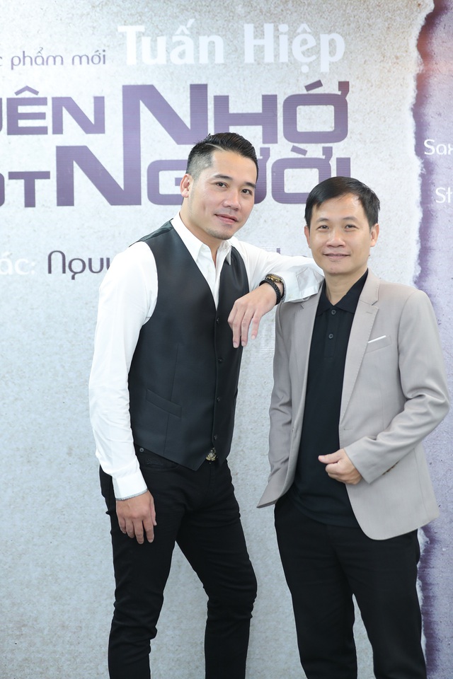 Thực hư thông tin ca sĩ Tuấn Hiệp đính hôn với nhạc sĩ Quang Long - Ảnh 2.