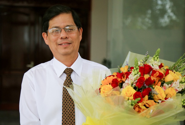 Ông Nguyễn Tấn Tuân được bầu giữ chức Chủ tịch UBND tỉnh Khánh Hòa - Ảnh 1.