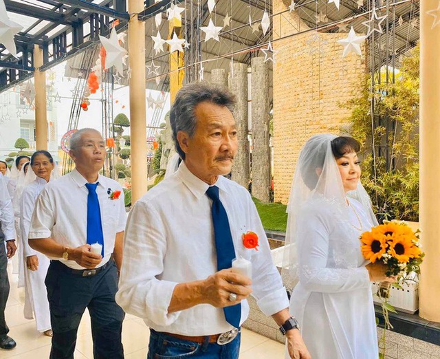Danh ca Lan Hương tổ chức đám cưới ở tuổi 63 - Ảnh 1.