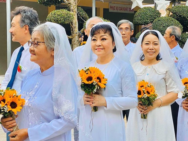 Danh ca Lan Hương tổ chức đám cưới ở tuổi 63 - Ảnh 5.