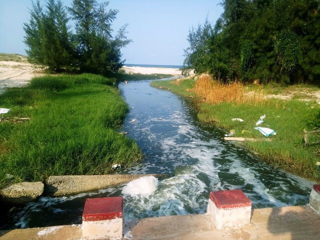 Quảng Bình: Nhiều hồ nuôi tôm chưa đảm bảo hệ thống xử lý nước thải - Ảnh 1.