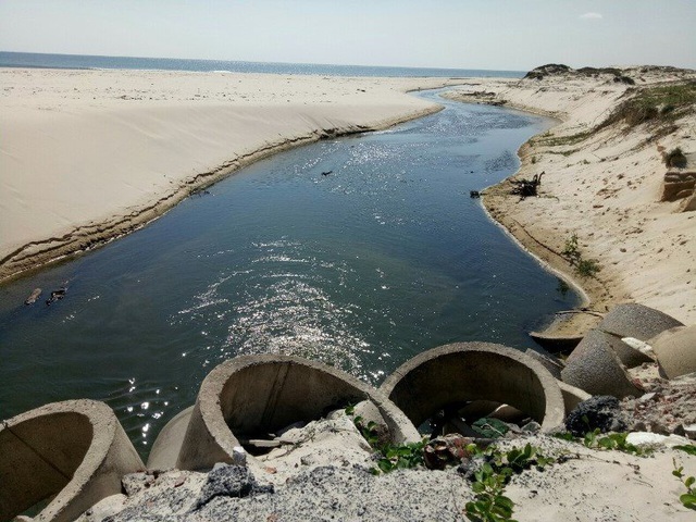 Quảng Bình: Nhiều hồ nuôi tôm chưa đảm bảo hệ thống xử lý nước thải - Ảnh 2.