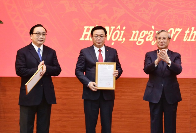 Phó Thủ tướng Vương Đình Huệ làm Bí thư Thành ủy Hà Nội - Ảnh 2.