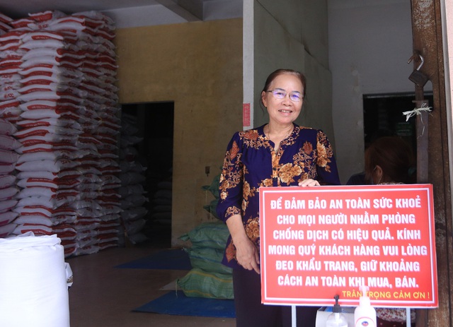Chủ đại lý gạo ở Đà Nẵng treo tấm bảng khuyên khách không nên...mua nhiều gạo - Ảnh 4.