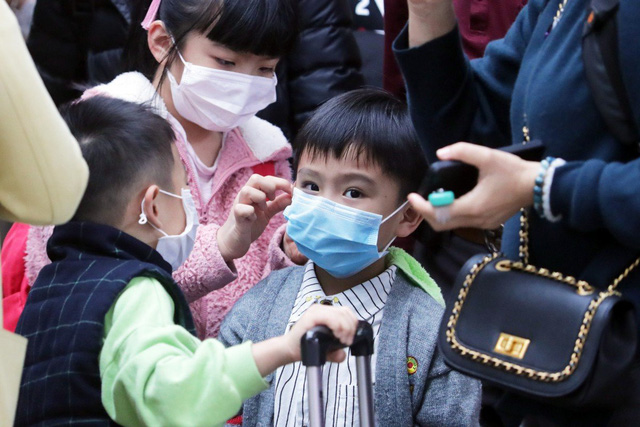 Chuyên gia y tế Hồng Kông: Trường học chỉ nên mở cửa trở lại khi không có ca lây nhiễm Covid-19 sau 28 ngày - Ảnh 1.