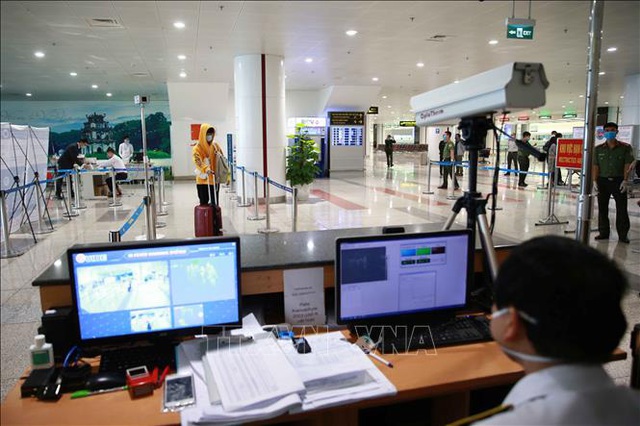 Việt Nam tạm dừng miễn visa cho công dân Nga, Belarus và Nhật Bản - Ảnh 1.