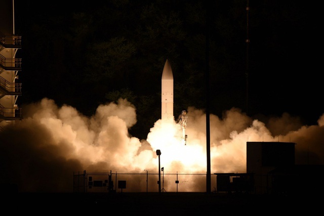 Mỹ thử thành công tên lửa siêu thanh: Bắt kịp chạy đua với Trung, Nga - Ảnh 1.