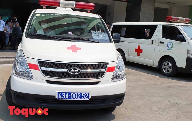 Hình ảnh 3 bệnh nhân mắc Covid-19 ở Đà Nẵng được chữa khỏi và xuất viện - Ảnh 9.