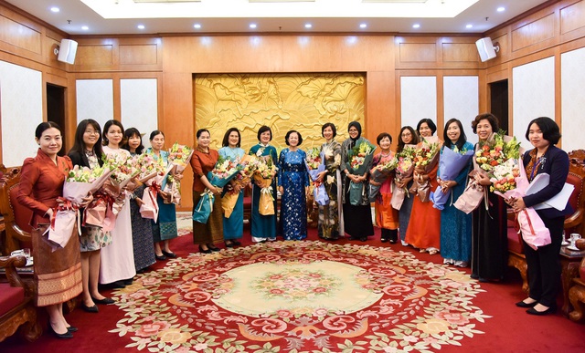 Nhóm Phụ nữ Cộng đồng ASEAN sẽ tích cực hỗ trợ công tác bình đẳng giới của Việt Nam và đóng góp vào thúc đẩy bình đẳng giới ở khu vực và thế giới - Ảnh 3.