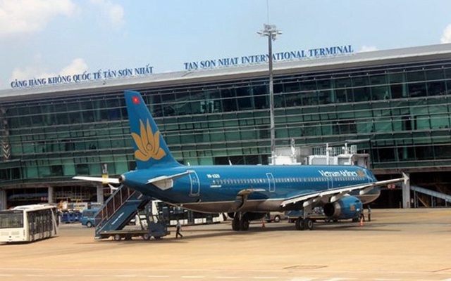 Máy bay Vietnam Airlines chở người nhiễm Covid-19 đi từ Campuchia, quá cảnh ở sân bay Tân Sơn Nhất sau đó về Nhật Bản - Ảnh 1.
