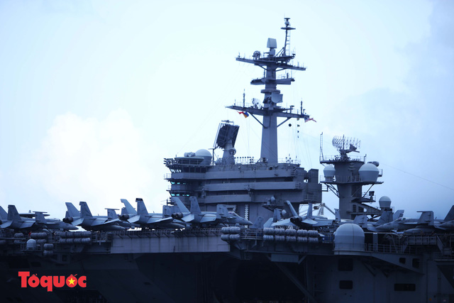 Hàng chục máy bay trên tàu sân bay USS Theodore Roosevelt  - Ảnh 5.