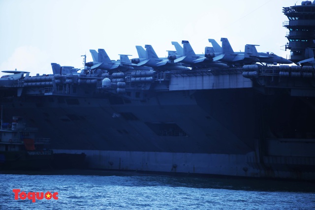 Hàng chục máy bay trên tàu sân bay USS Theodore Roosevelt  - Ảnh 6.