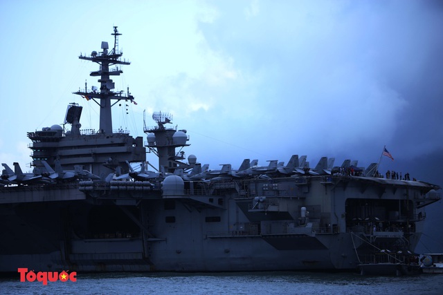 Hàng chục máy bay trên tàu sân bay USS Theodore Roosevelt  - Ảnh 7.