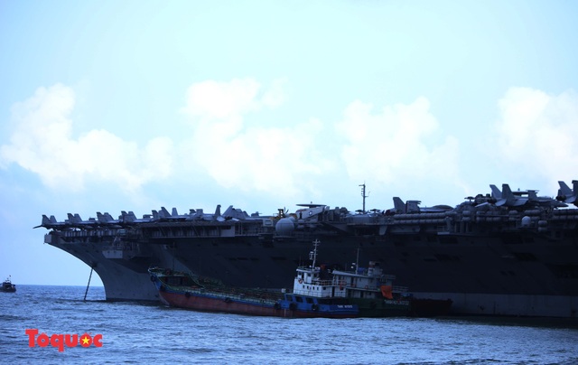 Hàng chục máy bay trên tàu sân bay USS Theodore Roosevelt  - Ảnh 9.