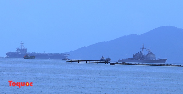 Tàu sân bay của Hải quân Hoa Kỳ đã đến Đà Nẵng - Ảnh 2.
