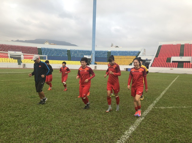 Đội tuyển nữ Việt Nam chuẩn bị gắt gao cho trận đấu lượt về - Ảnh 1.