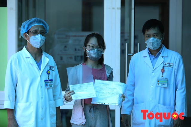 Bệnh nhân Covid-19 cuối cùng ở Đà Nẵng ra viện, Đà Nẵng không còn người nhiễm Covid-19 - Ảnh 1.