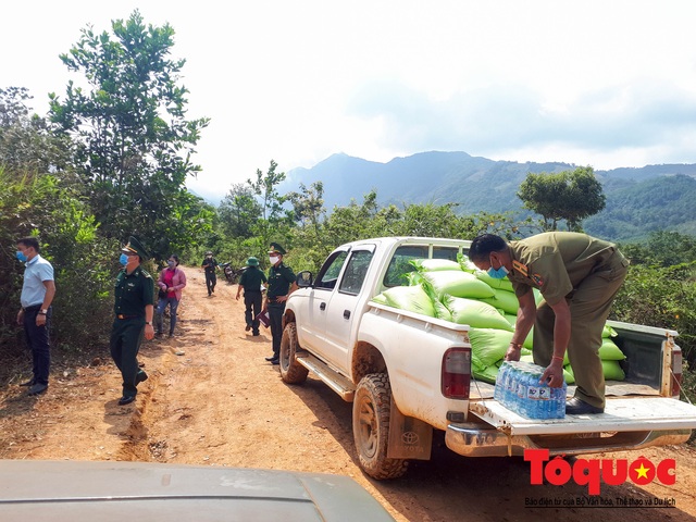 Biên phòng Quảng Trị chung tay, tiếp sức cho lực lượng bảo vệ biên giới Lào chống dịch - Ảnh 13.