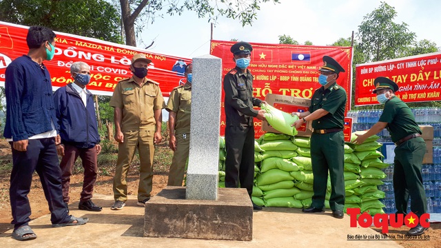 Biên phòng Quảng Trị chung tay, tiếp sức cho lực lượng bảo vệ biên giới Lào chống dịch - Ảnh 7.
