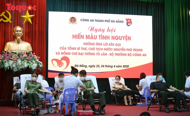 Gần 1.400 cán bộ chiến sĩ Công an TP Đà Nẵng tham gia Ngày hội hiến máu tình nguyện - Ảnh 1.
