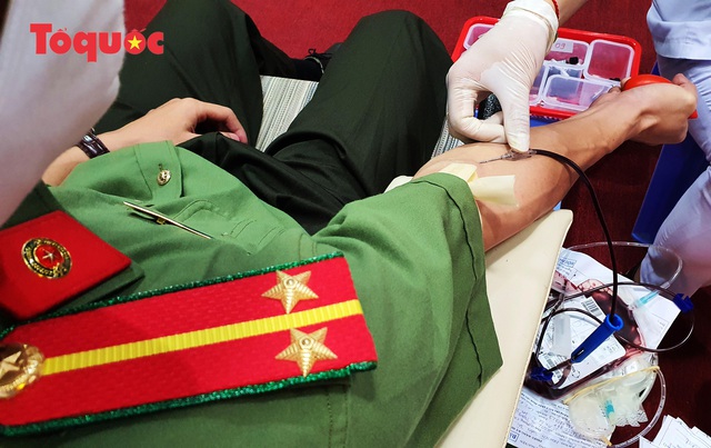 Gần 1.400 cán bộ chiến sĩ Công an TP Đà Nẵng tham gia Ngày hội hiến máu tình nguyện - Ảnh 12.
