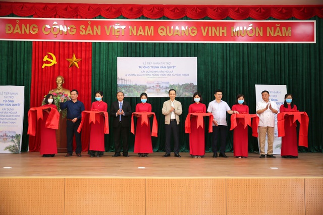 Ông Trịnh Văn Quyết tài trợ xây Hội trường – Nhà văn hóa xã và đường giao thông tại vùng đất quê hương - Ảnh 1.