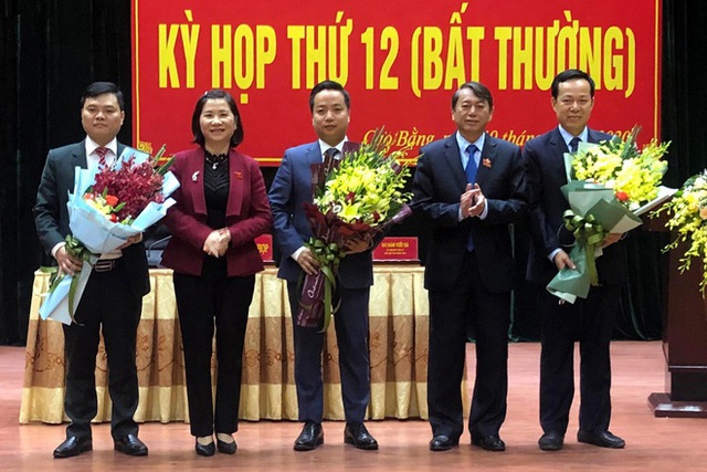 Thủ tướng phê chuẩn nhân sự Cao Bằng, Vĩnh Long, Đà Nẵng - Ảnh 1.