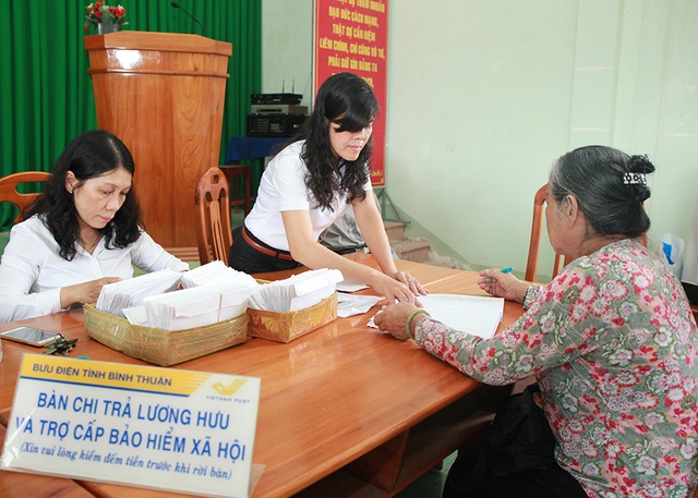 Vietnam Post sẽ chi trả lương hưu và trợ cấp BHXH gộp tháng 4 và tháng 5/2020 - Ảnh 1.