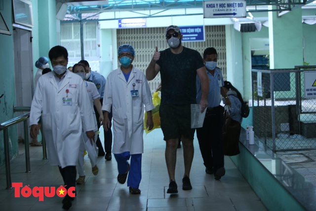 Thêm một bệnh nhân Covid-19 ở Đà Nẵng khỏi bệnh và cho xuất viện - Ảnh 4.
