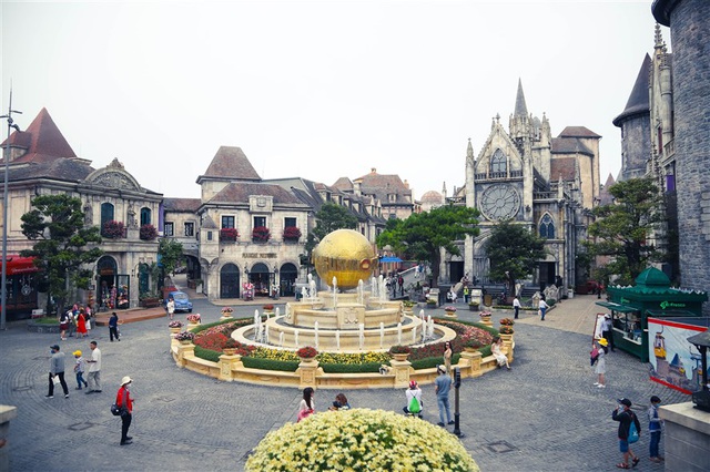 Các khu, điểm du lịch lớn ở Đà Nẵng đã có khách tới tham quan, du lịch trở lại - Ảnh 1.