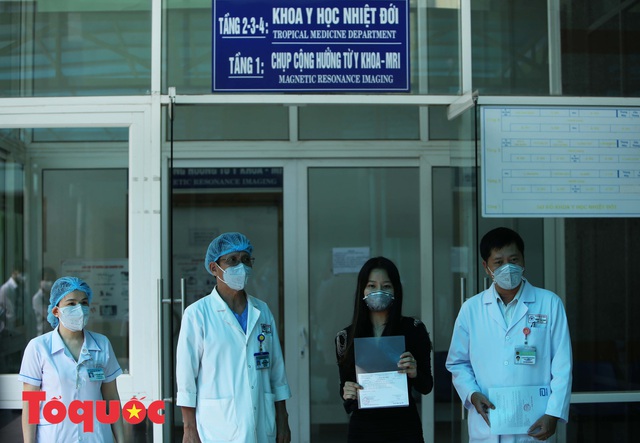 Bệnh nhân Covid-19 thứ 122 tại Việt Nam đã khỏi bệnh và xuất viện  - Ảnh 3.