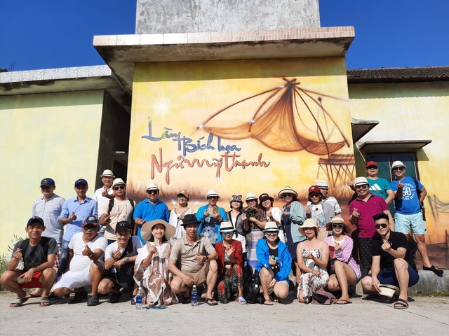 Đoàn Famtrip Đà Nẵng đến khảo sát các tuyến điểm du lịch tại Huế - Ảnh 1.