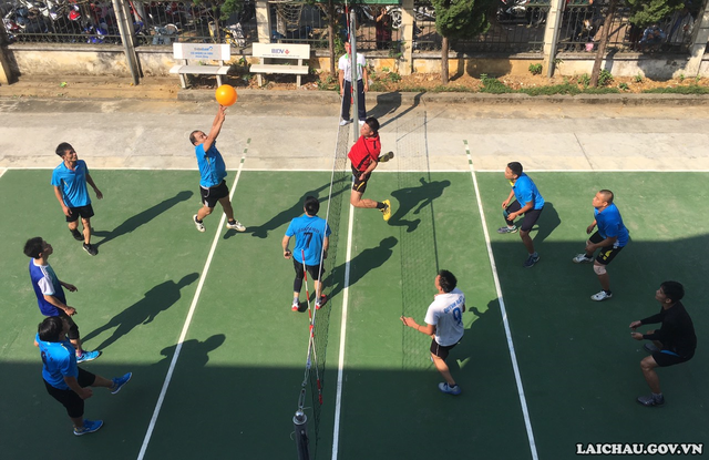 Giải vô địch bóng chuyền hơi các Câu lạc bộ tỉnh Lai Châu lần thứ III năm 2020 - Ảnh 1.