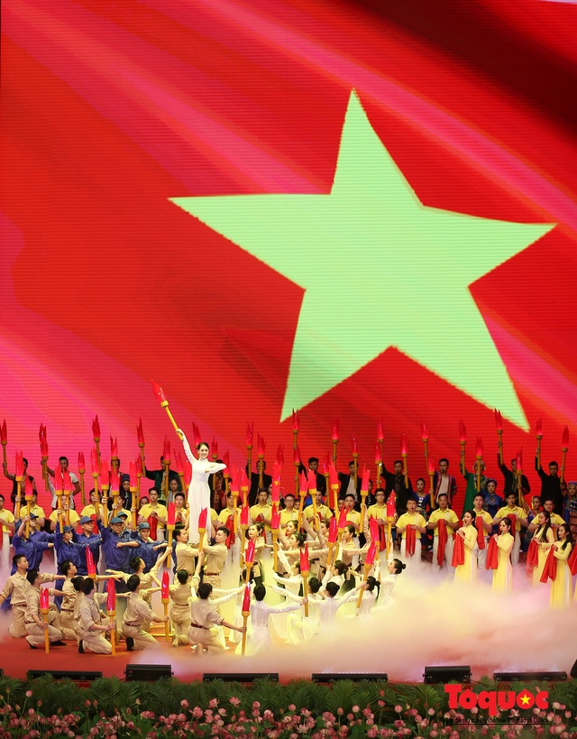 Trang trọng Lễ kỷ niệm 130 năm Ngày sinh Chủ tịch Hồ Chí Minh - Ảnh 14.