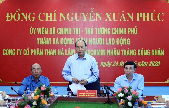 Thủ tướng Nguyễn Xuân Phúc nói chuyện với công nhân mỏ than Hà Lầm - Ảnh 1.