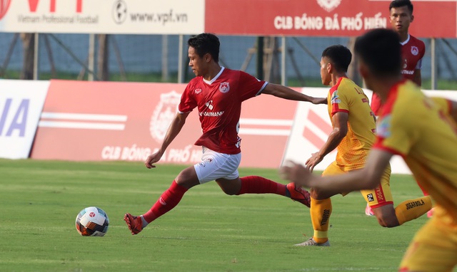 Ghi bàn phút bù giờ cuối cùng, Đình Tùng đưa CLB Thanh Hóa đi tiếp tại Cup Quốc gia 2020 - Ảnh 1.