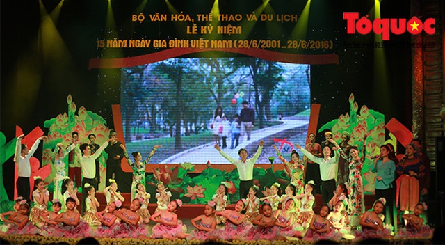 Nhiều hoạt động kỷ niệm 19 năm Ngày Gia đình Việt Nam - Ảnh 1.
