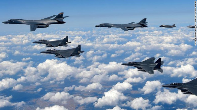 Không quân Mỹ tiến hành chiến thuật &quot;khó đoán&quot; tại Thái Bình Dương - Ảnh 1.