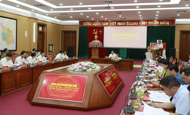 Bí thư Thành ủy Hà Nội: Quận trung tâm nhưng thu nhập bình quân đầu người thấp hơn 60 triệu/năm thì không có gì để mừng cả - Ảnh 1.