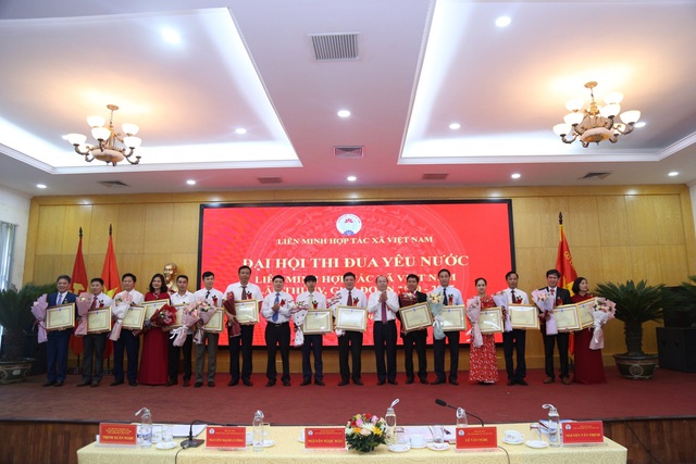 Tiếp tục đẩy mạnh phong trào thi đua yêu nước giai đoạn 2020-2025 của Liên minh HTX Việt Nam - Ảnh 2.