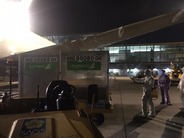 Khử trùng tàu bay – 'tấm khiên' toàn diện cho những chuyến bay an toàn của Bamboo Airways - Ảnh 2.
