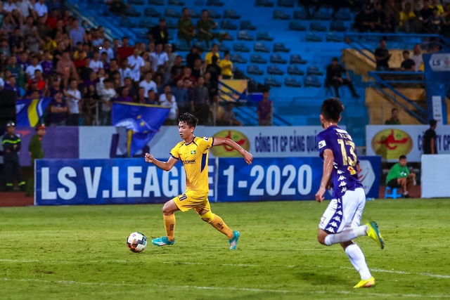 [Chùm ảnh] Phan Văn Đức giữ vững phong độ, cùng đồng đội trong ngày đánh bại Hà Nội FC trên sân nhà - Ảnh 9.