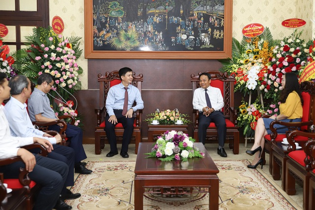 Thứ trưởng Bộ VHTTDL Lê Quang Tùng chúc mừng các cơ quan báo chí nhân ngày 21/6 - Ảnh 1.