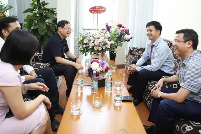 Thứ trưởng Bộ VHTTDL Lê Quang Tùng chúc mừng các cơ quan báo chí nhân ngày 21/6 - Ảnh 4.