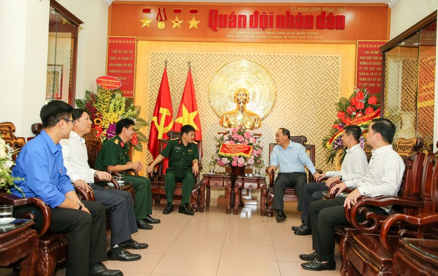 Thứ trưởng Bộ VHTTDL Lê Khánh Hải chúc mừng các cơ quan báo chí - Ảnh 1.