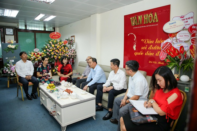 Thứ trưởng Bộ VHTTDL Lê Khánh Hải chúc mừng các cơ quan báo chí - Ảnh 5.