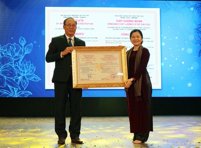 Trường Đại học Văn hóa thành phố Hồ Chí Minh vinh dự nhận Cờ thi đua của Chính phủ - Ảnh 3.