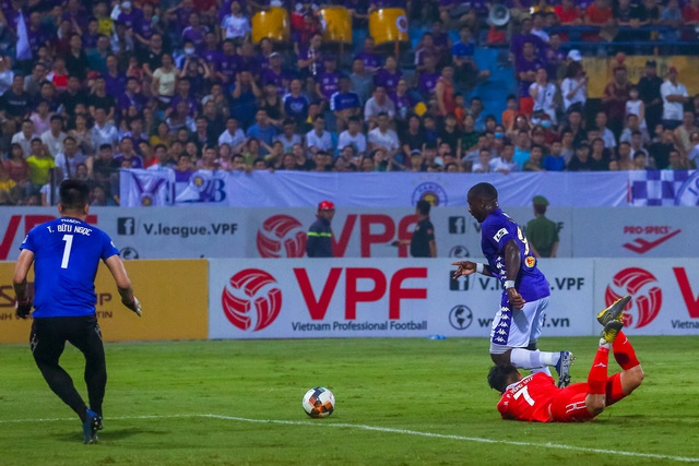 Chùm ảnh: Màn ra mắt ấn tượng của Rimario trong màu áo Hà Nội FC sau quãng thời gian dài chấn thương - Ảnh 8.