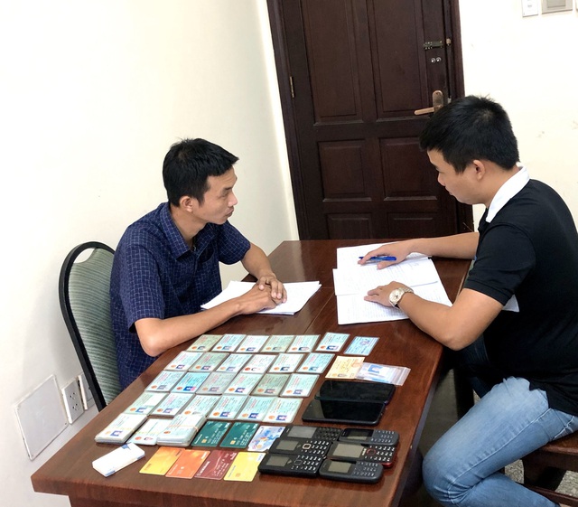 NÓNG: Phá thành công đường dây lừa đảo quy mô của người nước ngoài tại Việt Nam - Ảnh 1.
